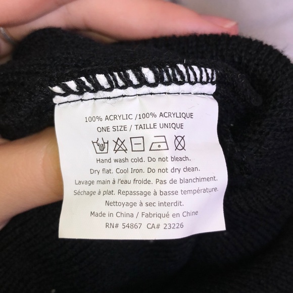 Victoria Sport Beanie - Picture 4 of 4